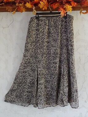 JM Collection' cheetah/leopard print midi/maxi fit & flare skirt, lined sz. 14